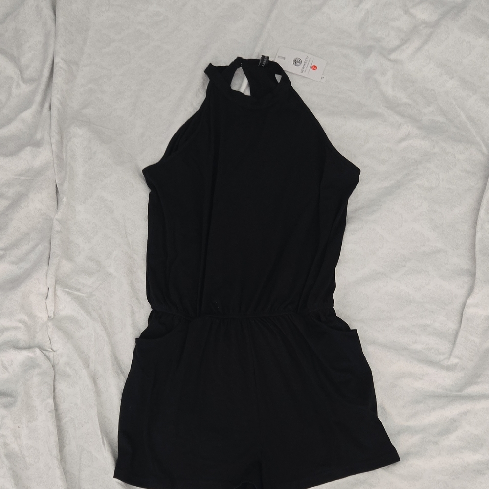 Black Halter‎ Neck Jumpsuit with Fitted Bodice